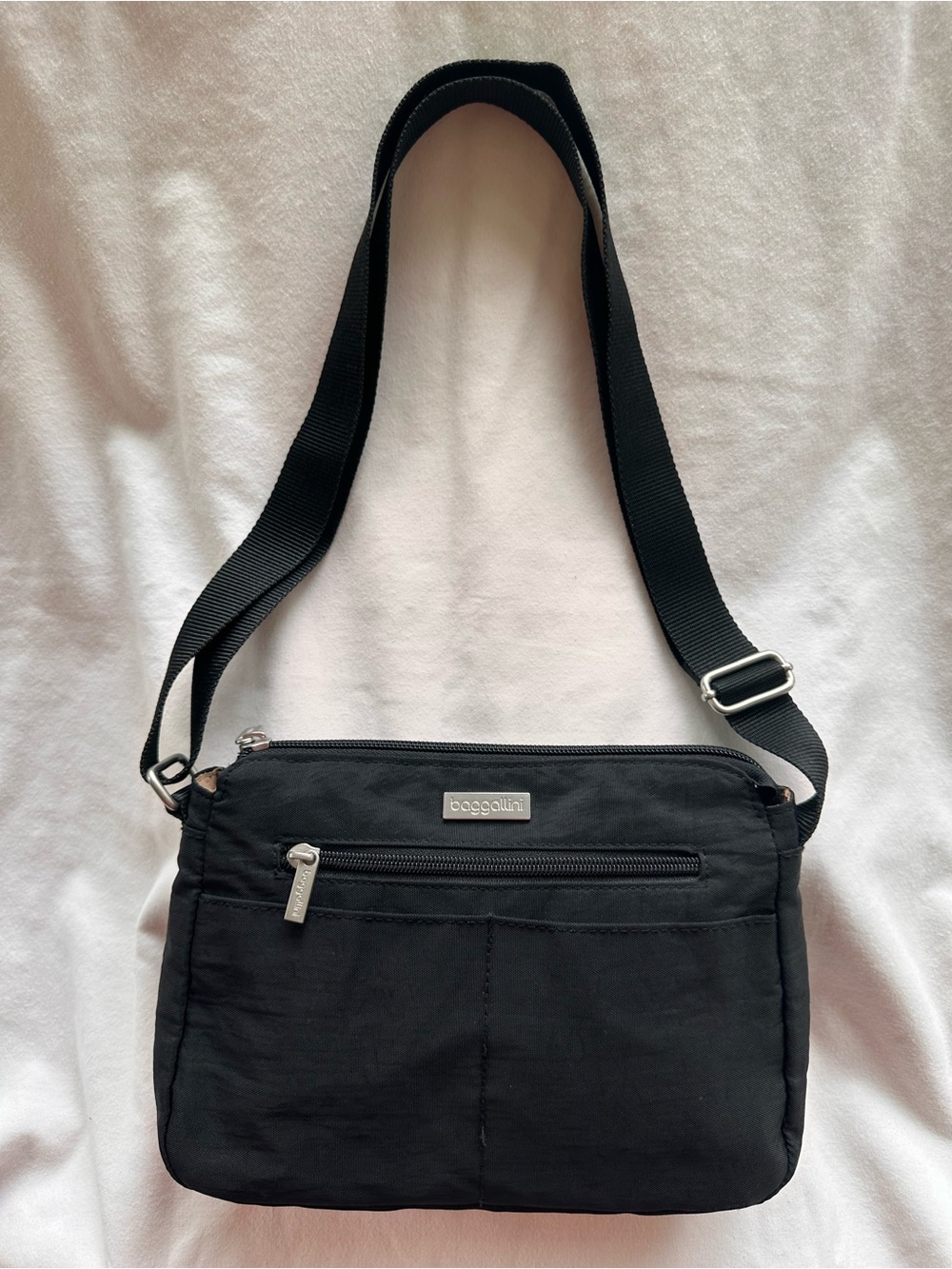 Baggallini Black Crossbody Organizer with Silver Accents - Picture 2 of 9